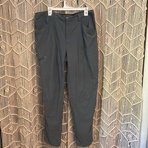 Men’s Patagonia Hiking Pants 🥾